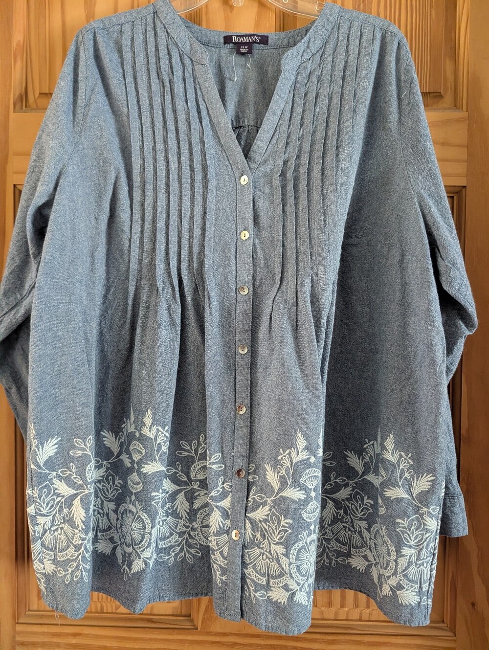 Roaman's Blue Chambray Embroidered Button Front Tunic Blouse Women's 22W NEW